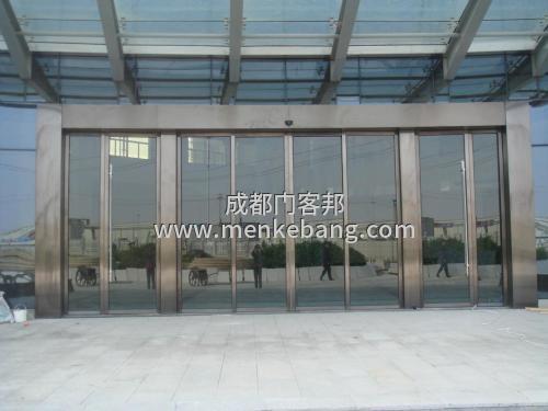 成都自動門維修電話,電動玻璃門故障維修分析