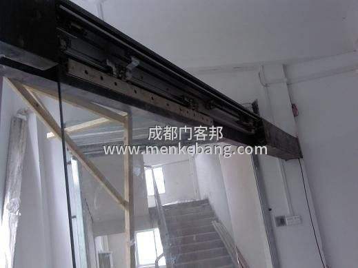 玻璃自動(dòng)門突然關(guān)不了 玻璃自動(dòng)門突然關(guān)不了