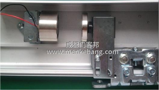 自動門磁力鎖,自動門專用磁力鎖,感應門鎖磁力鎖,自動感應門電鎖,圓形磁力鎖安裝圖片 自動門磁力鎖,自動門專用磁力鎖,感應門鎖磁力鎖,自動感應門電鎖,圓形磁力鎖安裝圖片